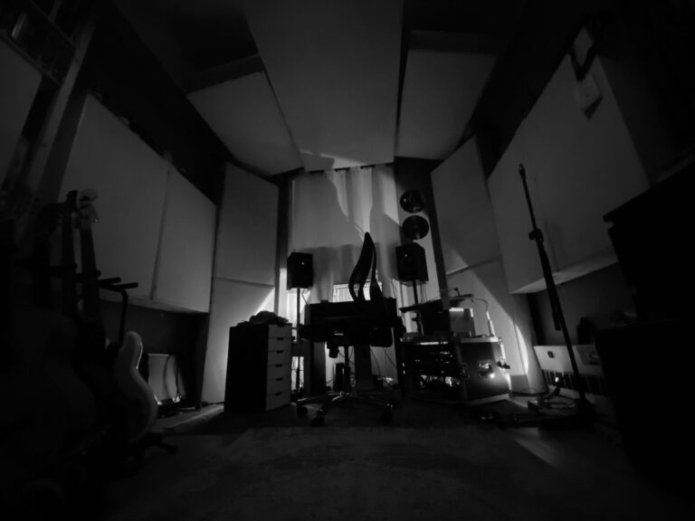 STUDIO2000_Mixing